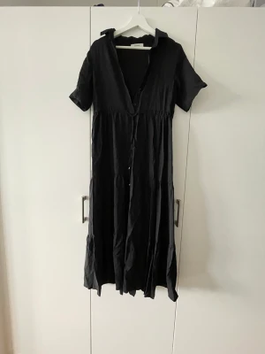 Klänning - Klänning från chiquelle. 