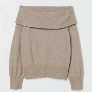 Off shoulder tröja  - Super söt tröja från hm! Använd 2 ggr❤️❤️