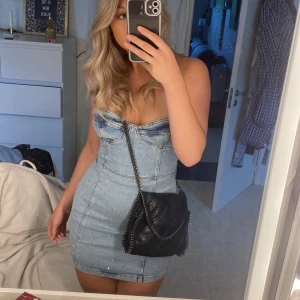 Svart väska - Väska med kedjor. Skriv för fler bilder❤️‍🔥