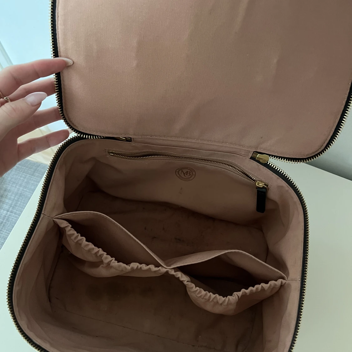 Perfekt sminkväska  - 91