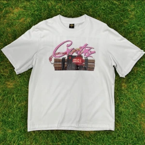 CORTEIZ NO TIME 4 LUV T-SHIRT - aldrig använd köpt från depop så är inte säker på om den är 100% äkta