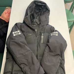 Sail racing vinterjacka  - Storlek L Bra skick  Nypris: 4500 Mitt pris:1200