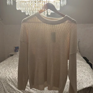 Stickad tröja Cubus  - Aldrig använd pågrund av fel storlek 