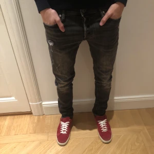 Jack and Jones jeans  - Säljer dessa Jack and Jones jeans. Nypris 899. Hör av er vid eventuella frågor 