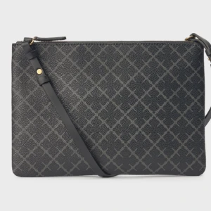 Malene birger väska - Säljer min knappt använda malene birger väska då den ej kommer till användning. Inga slitningar eller skador. 