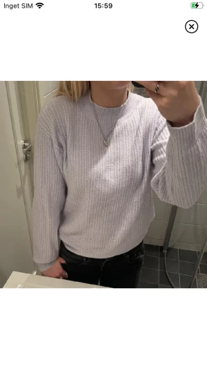 Lila tröja - Fin lika stickad tröja från zara, säljer en likadan i vit 😊