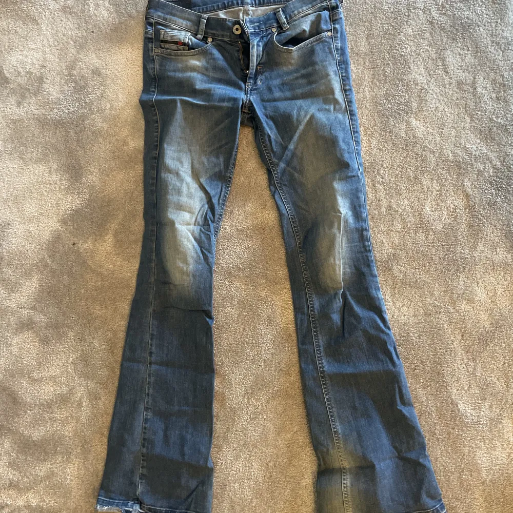 Lågmidjade bootcut jeans från diesel🔥. Jeans & Byxor.