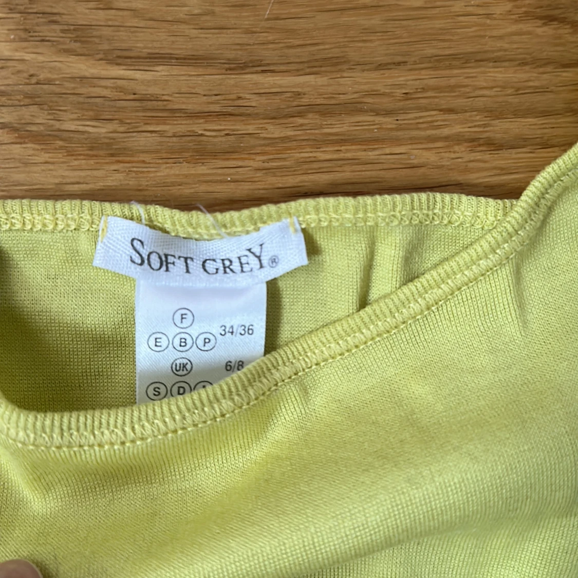 Lime halterneck  - 90