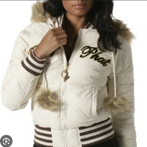 letar efter baby phat jacka - om du har denna jacka hör av dig