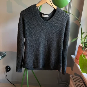 Stickad tröja Only S - Hej🤗 jag säljer min fina stickade tröja från onlyi storlek S🌸