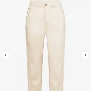 Beige straight jeans från Lindex strl 34. 🤍
