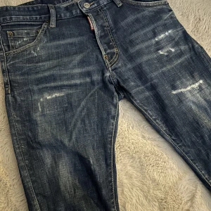 Dsquared2 jeans - Dsquared 2 jeans storlek 46 bra skick. Mer bilder privat. Pris kan diskuteras vid snabb affär
