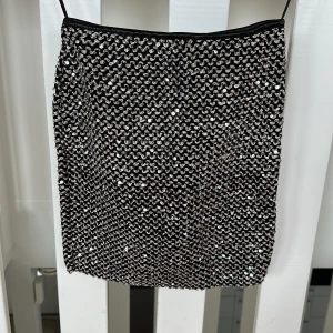 Kjol - Fin paljettkjol 