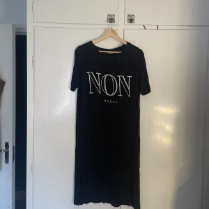 Klänning  - Tröjklänning från Gina tricot. Storlek xs. 