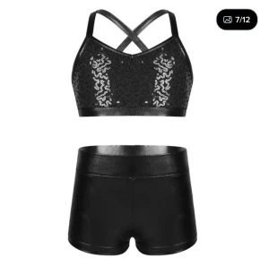 Topp och hotpants barn - Helt oanvänd då leveransen blev försenad inför uppvisning 