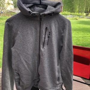 Sail racing - Det är en sail racing zip hoodie använd i 3 månader