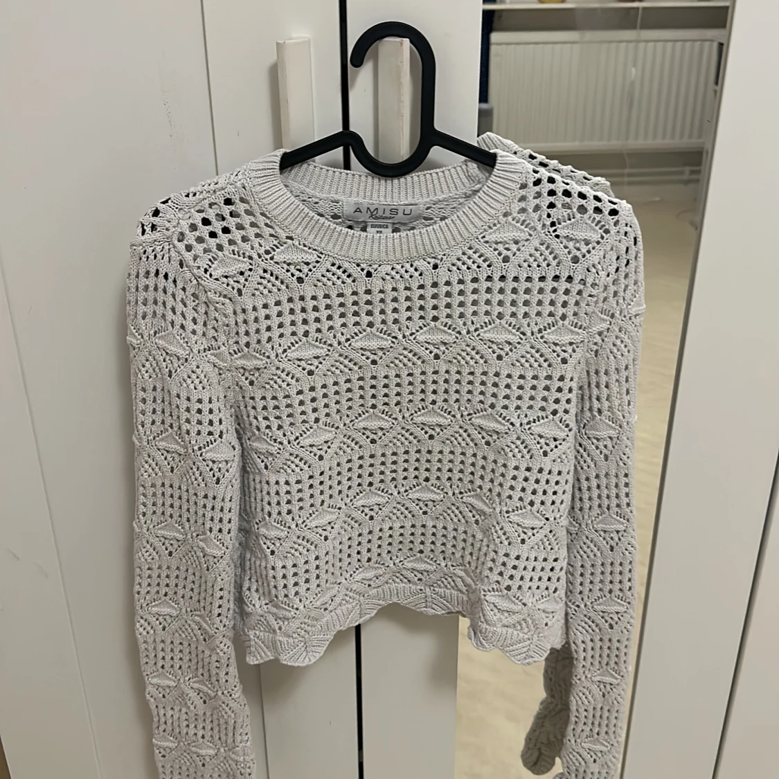 Vit stickad tröja 