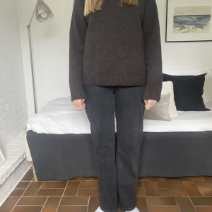 Fina jeans från Monki i väldigt bra skick  - Säljer mina fina jeans ifrån Monki då de inte längre kommer till användning💗💗