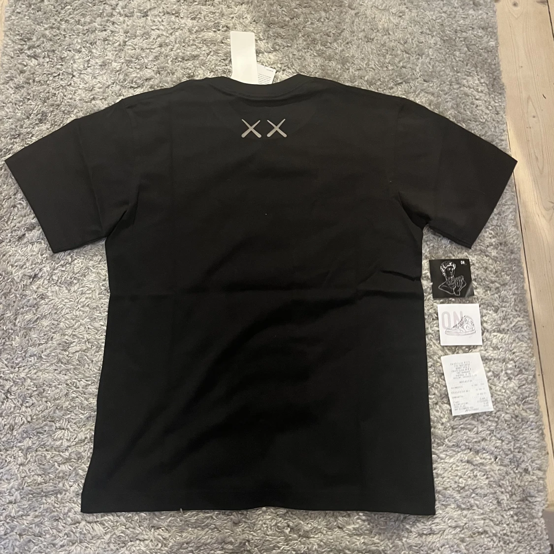 Kaws t shirt  - 90