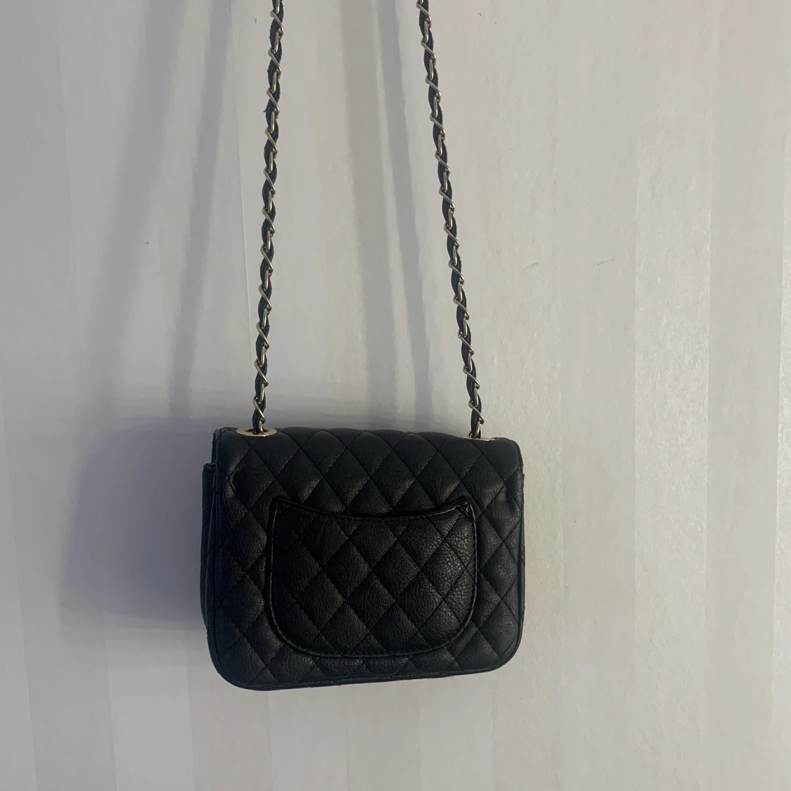 Svart axelväska - 90