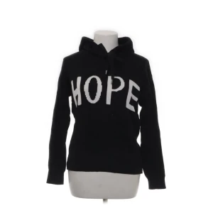 Stickad hoodie - Storlek s. Hör av dig för fler bilder eller om du har frågor🫶🏻