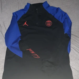 PSG tröja - Nytt skick, 158-170 (S)