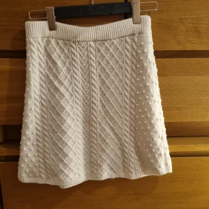 Stickade kjol - Har använt 1gg