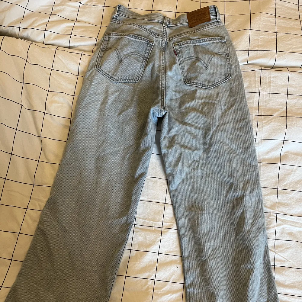 Levi’s Jeans. High Loose. Knappt använda . Jeans & Byxor.