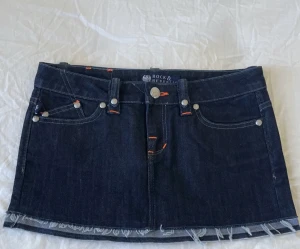 Rock&Republic kjol - Lågmidjad kjol jätte fin bra kvalitet och har använt 1 gång 