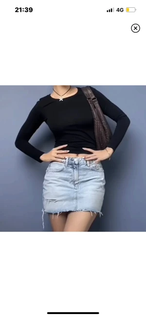 Jenaskjol - Skitsnygg jeanskjol men som tyvärr inte passade mig