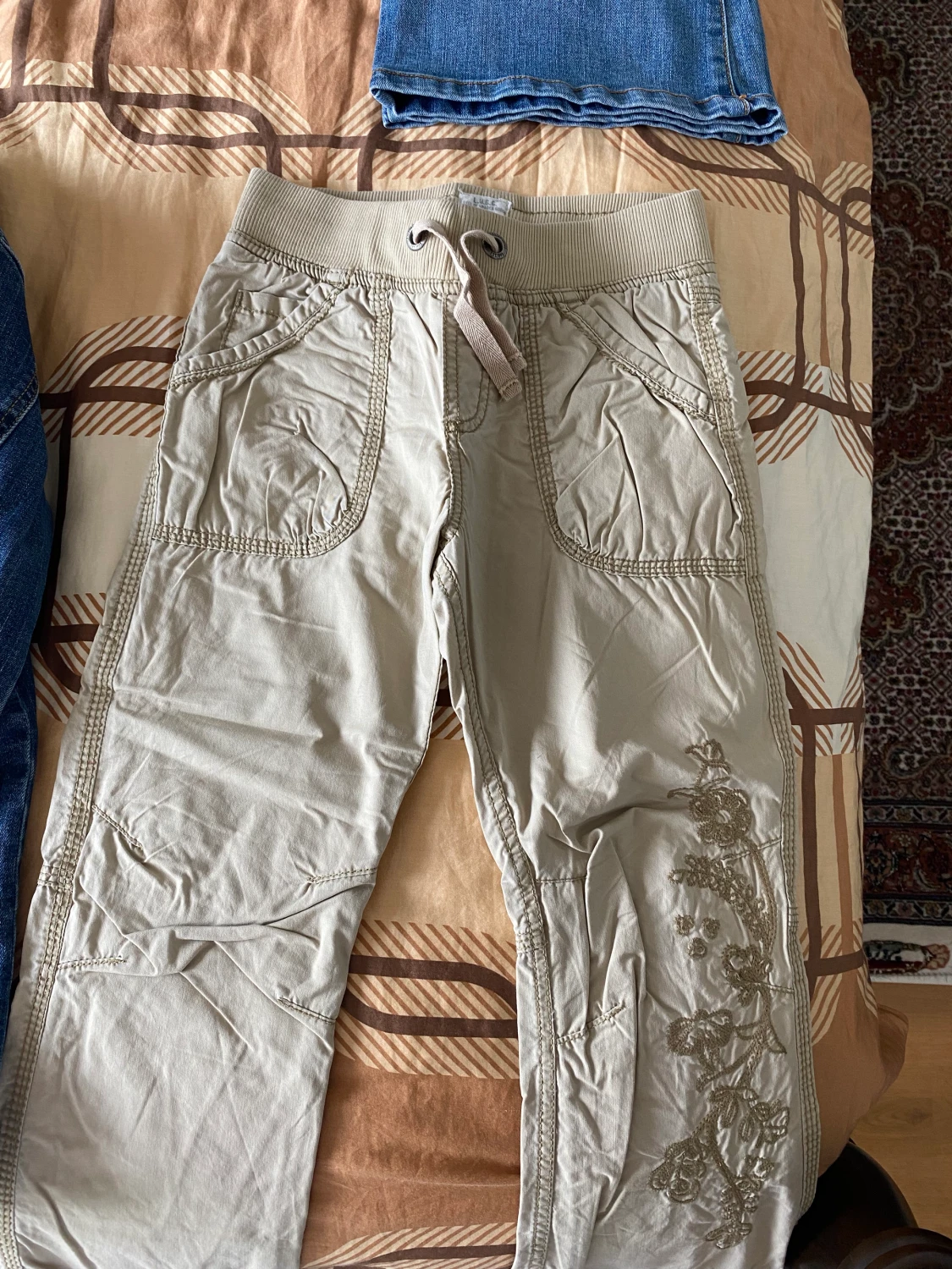 Byxor för barn från L.O.G.G