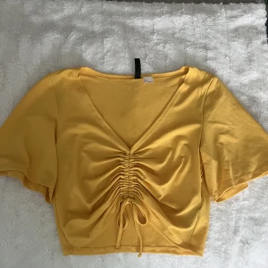 Topp - Topp från hm i storlek S