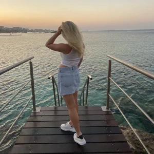 Jeans kjol - Jätte fin och användbar jeans kjol ifrån Gina tricot🫶🏻💕