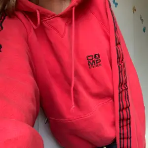 Röd Streetwear style hoodie 