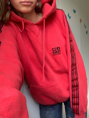 Röd Hoodie  - Röd Streetwear style hoodie 