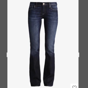 Jeans  - Säljer dessa super snygga jeans från zalando i märket Mavi - Bella. Jag säljer då dem blivit för små för mig. Bra skick!!! Nypris 630 kr💕