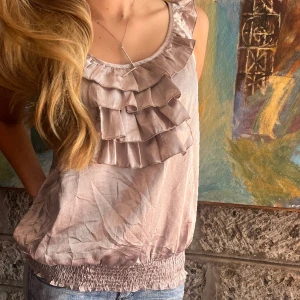 Fest topp  - Jättesnygg festtopp💓storlek L men sitter som S