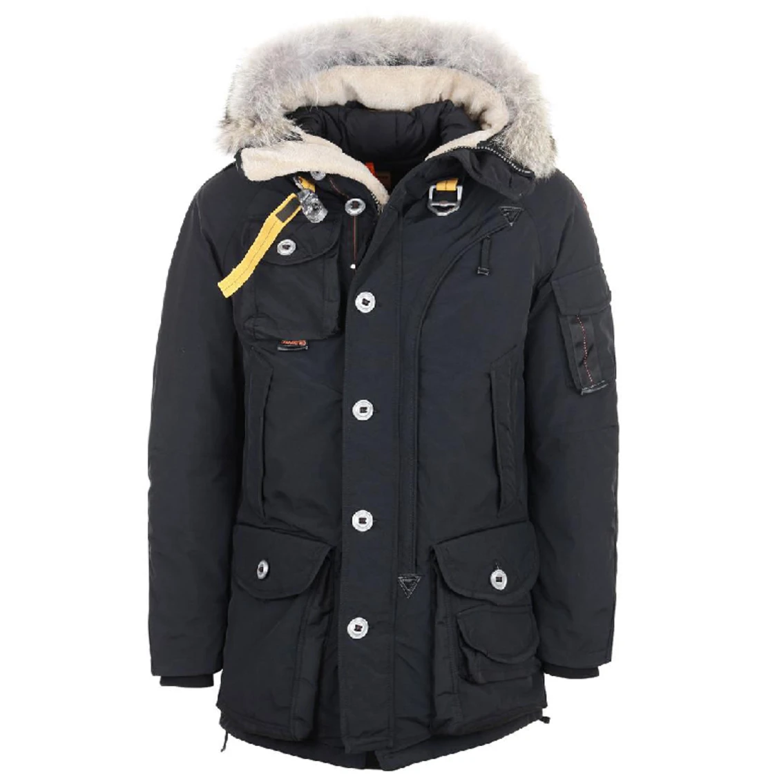 Parajumpers Musher - Small. . Många som budar!  Och är intresserade av den nu till vintern. Högsta budet jag fått är 7250 eftersom den knappt är använd