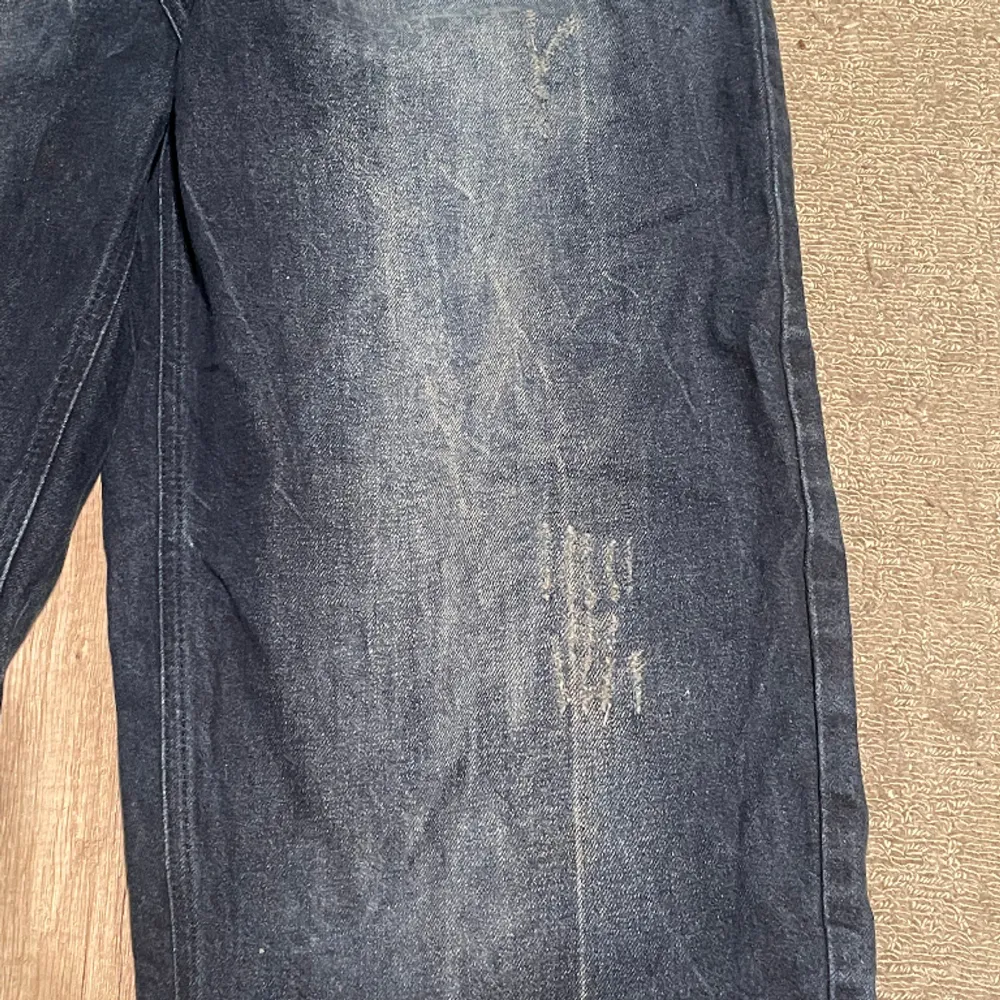 Ett par mörkblå Collusion jeans! - Stl W32 L32. Jeans & Byxor.