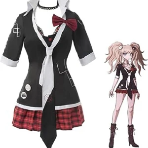 junko cosplay - Size S, peruk medföljer o allt till kostymen, finns sminkfläckar som går o ta bort. kom gärna med prisförslag! läs bio innan köp. VILL HA BORT DEN