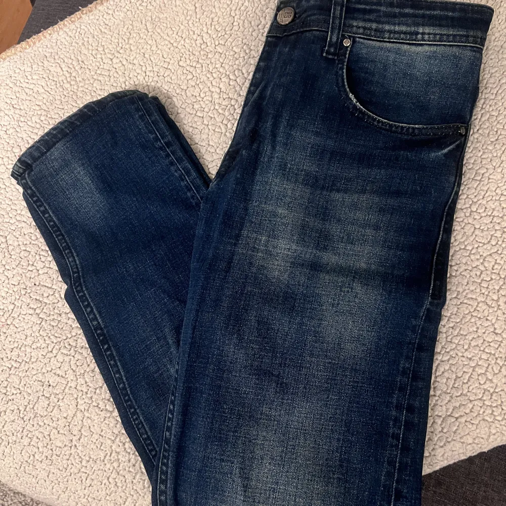 givenchy jeans, bra skick, inga defekter, nypris 4999 kr. Jeans & Byxor.