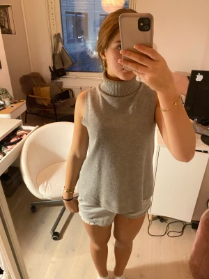 Polo - Polo tröja utan armar från stradivarius använde sällan därför säljs den 