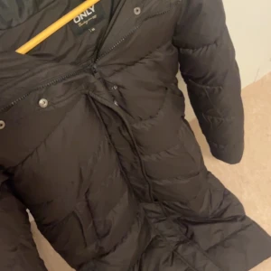 Jacka  - Tre olika jackor i strl xs/s. Säljer runt 150-70-60 kr. Mer detaljerat är det bara att skriva 