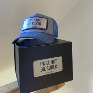 John Hatter - John hatter keps jag aldrig använder, några månader gammal. Jättefint skick!