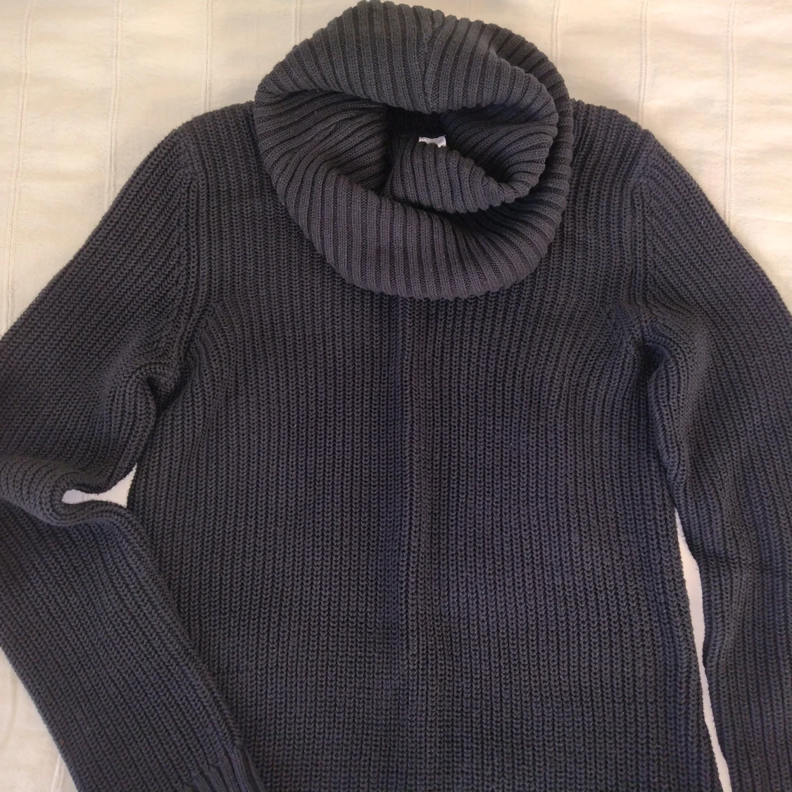 Stor och bylsig stickad tröja med stor krage, storlek S - 91