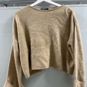 Stickad tröja  - Stickad tröja från Gina tricot, strl s. 