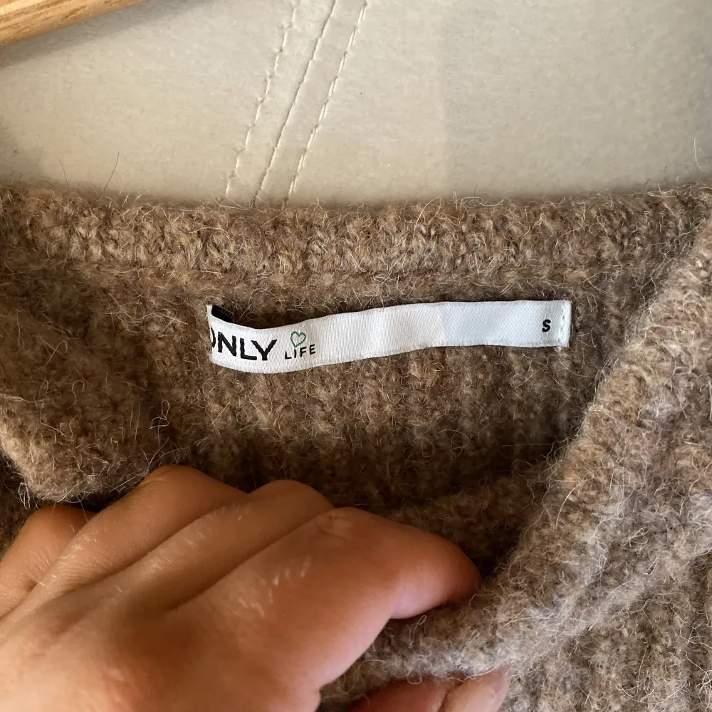 Säljer ett linne i ull från Only i storlek S. Aldrig använt.. Toppar.