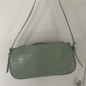 Grön Nora bag - Lägger upp den på nytt!