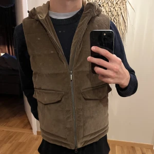 Stenströms väst  - 9/10  Ny pris 3499 Passar även M