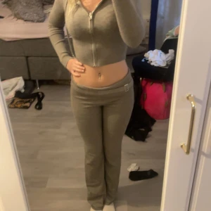 Set - Säljer nu mitt älskade set som ny säljer pga behöver pengar strl s/Xs skriv för fler bilder eller frågor 